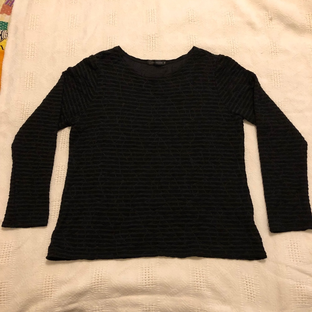 Cut Loose Long-Sleeve Textured Black Shirt